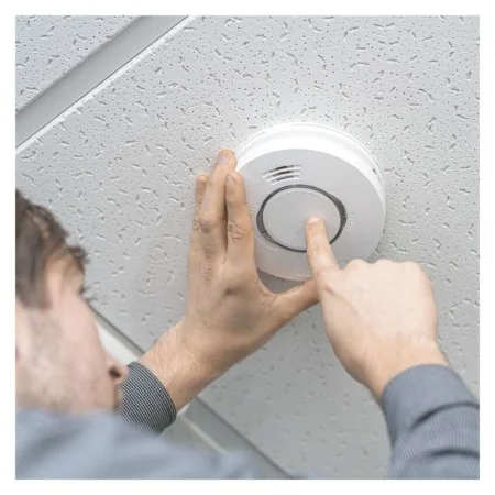 Rilevatore di Fumo 220V TSS890B-HI Cablato Interconnesso Max 40 Unità | EMOS P56502