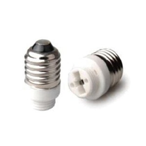 Convertitore di attacco E27 a G9 termoplastico bianco.