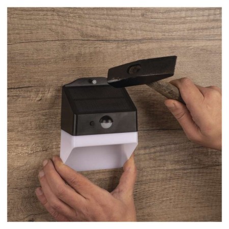 Applique LED Solare LUNIS con Sensore di Movimento, Luce Neutra 4000K | Emos ZG151S