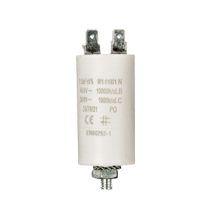 CONDENSATORE 1,5 uF 450V...